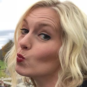 Meet your Posher, Jenn